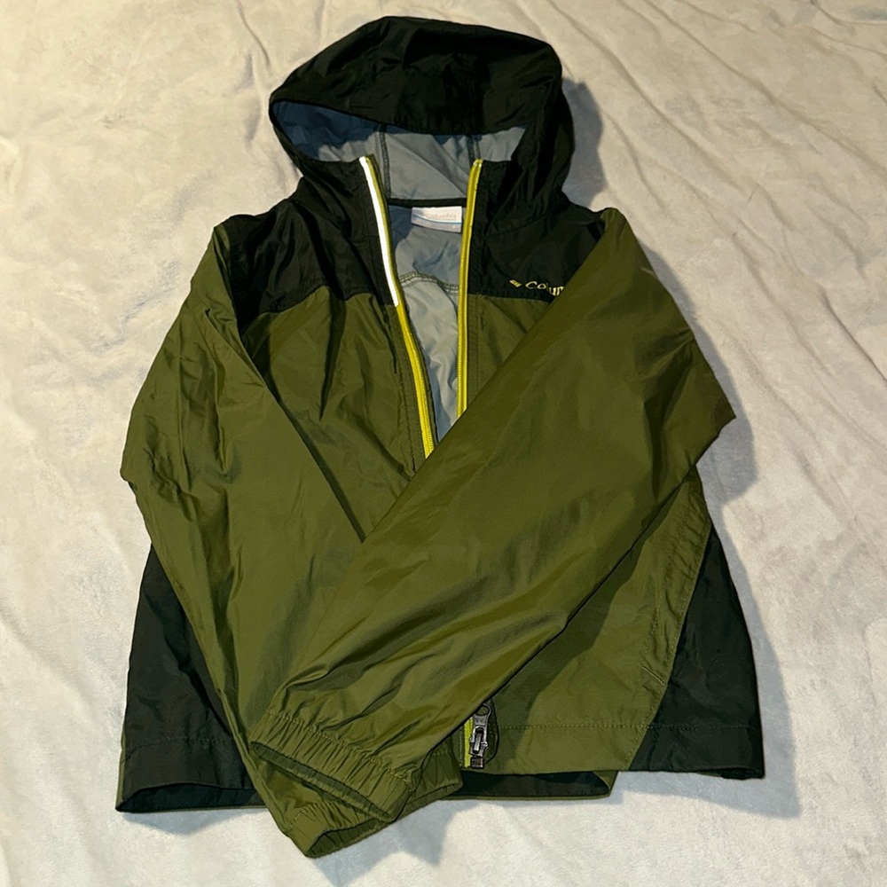 Columbia- Boys’ Glennaker™ Jacket light weight jacket kids size small-like new